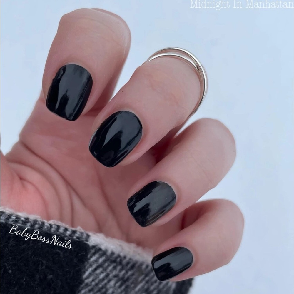 Color Street: Midnight in Manhattan | Black Classic Goth Solid Crème Halloween - Picture 5 of 13